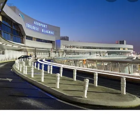 :) Spacieux T4 Aeroport, Ensoleille, Deco Soignee Lägenhet Blagnac