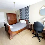 :) Spacieux T4 Aeroport, Ensoleille, Deco Soignee Appartement *