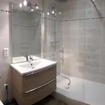 :) Spacieux T4 Aeroport, Ensoleille, Deco Soignee Appartement *