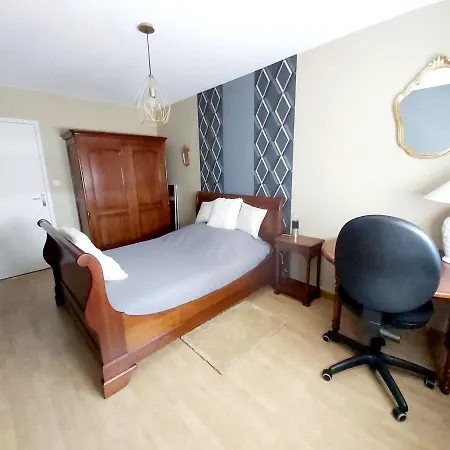 :) Spacieux T4 Aeroport, Ensoleille, Deco Soignee Apartment *
